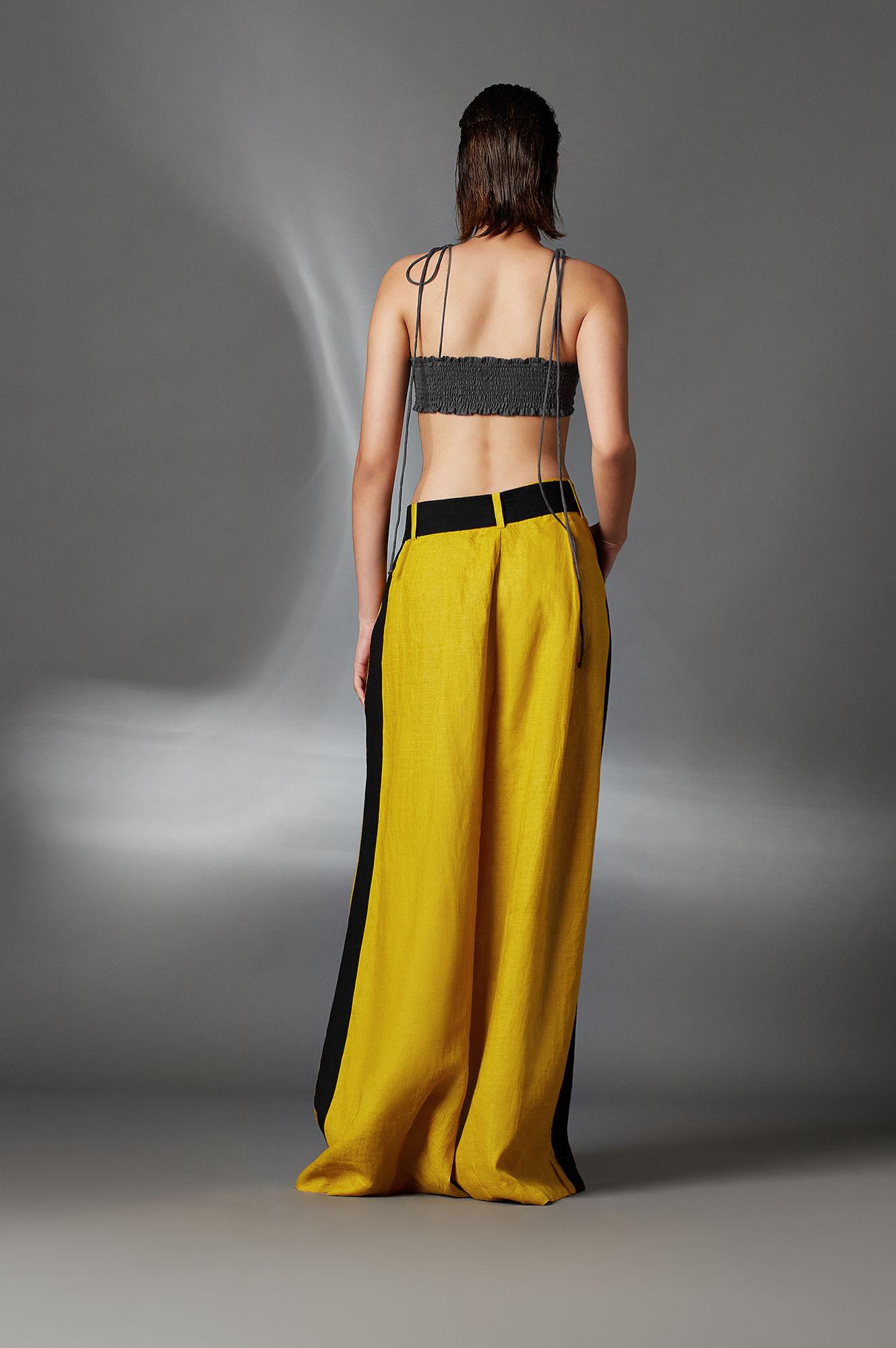 Aera Trousers in Mustard