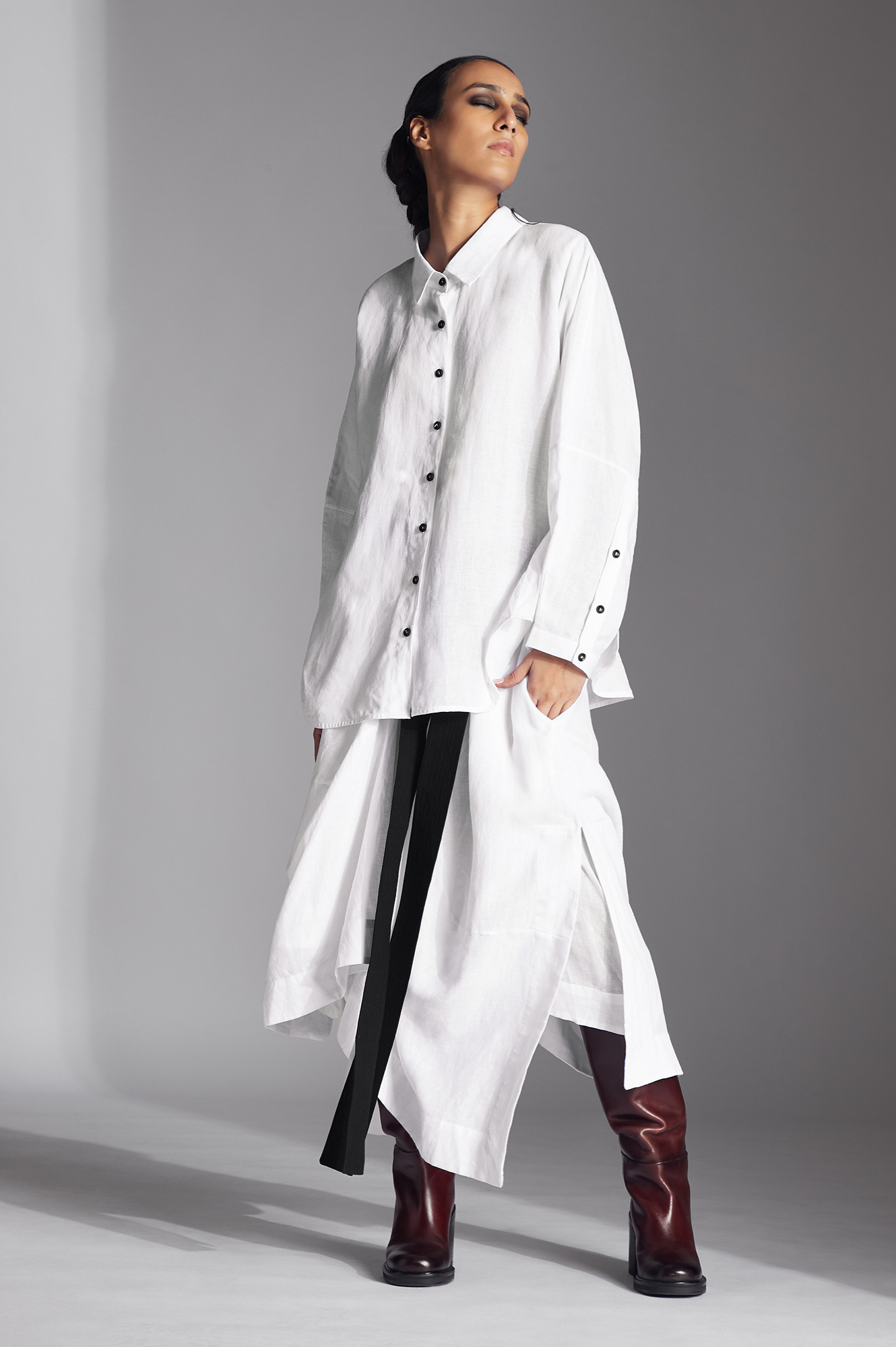 Leor Shirt in White Linen